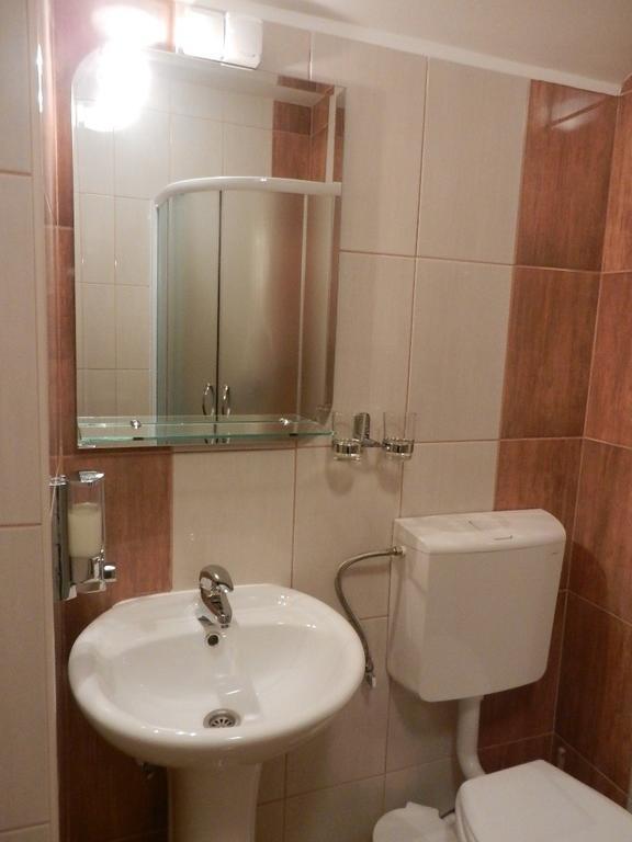 Guesthouse Ellite Pozarevac Bilik gambar
